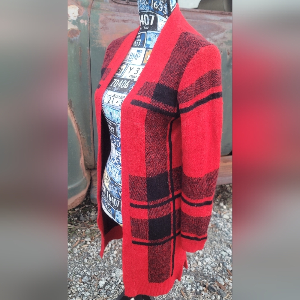 Old Navy Red and Black Knit Cardigan - Picture 9 of 12